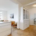 Direkt Am Mit Balkon Und Meerblick, Seeblick, Apartman *