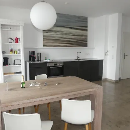 Fewo Direkt Am Strand Mit Balkon Und Meerblick, Villa Seeblick, Binz Остзебад Бинц