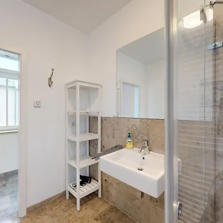 Fewo Direkt Am Strand Mit Balkon Und Meerblick, Villa Seeblick, Binz Остзебад Бинц