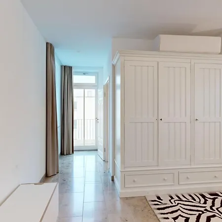 Fewo Direkt Am Strand Mit Balkon Und Meerblick, Villa Seeblick, Binz Остзебад Бинц