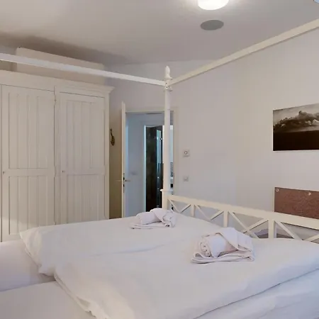 Апартаменты Fewo Direkt Am Strand Mit Balkon Und Meerblick, Villa Seeblick, Binz *