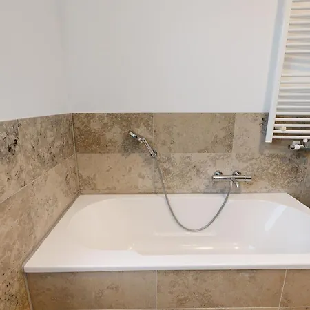 Fewo Direkt Am Strand Mit Balkon Und Meerblick, Villa Seeblick, Binz Остзебад Бинц