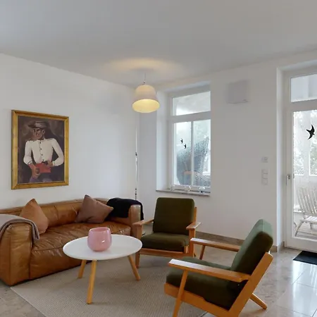 Fewo Direkt Am Strand Mit Balkon Und Meerblick, Villa Seeblick, Binz *