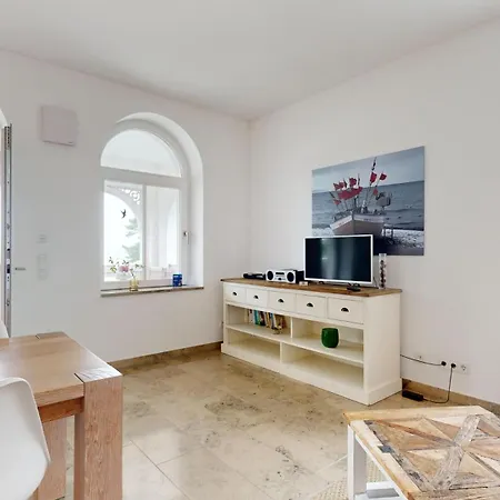 Fewo Direkt Am Strand Mit Balkon Und Meerblick, Villa Seeblick, Binz *