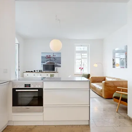 Апартаменты Fewo Direkt Am Strand Mit Balkon Und Meerblick, Villa Seeblick, Binz Остзебад Бинц