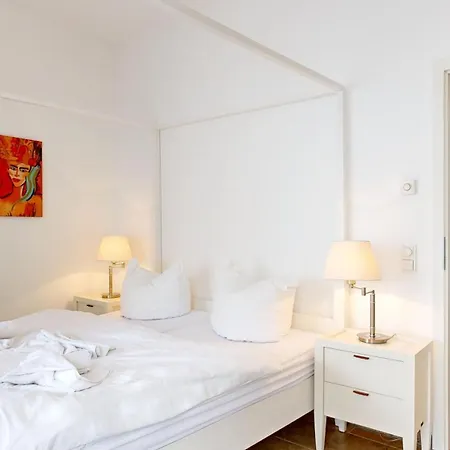 Fewo Direkt Am Strand Mit Balkon Und Meerblick, Villa Seeblick, Binz Апартаменты