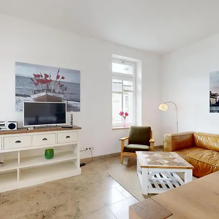 Apartment FeWo direkt am Strand mit Balkon und Meerblick, Villa Seeblick, Binz Binz