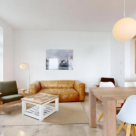 FeWo direkt am Strand mit Balkon und Meerblick, Villa Seeblick, Binz Apartment