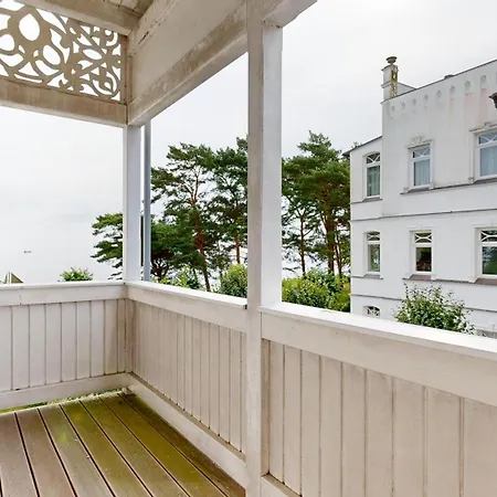 FeWo direkt am Strand mit Balkon und Meerblick, Villa Seeblick, Binz