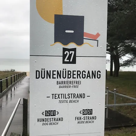 Apartment FeWo direkt am Strand mit Balkon und Meerblick, Villa Seeblick, Binz Binz