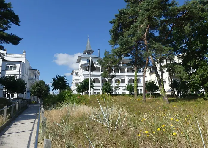 Apartment Direkt Am Mit Balkon Und Meerblick, Seeblick,